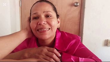I ask my stepmother to let me fuck her while her stepdaughter is away