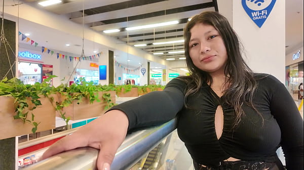 I found Valentina at the mall